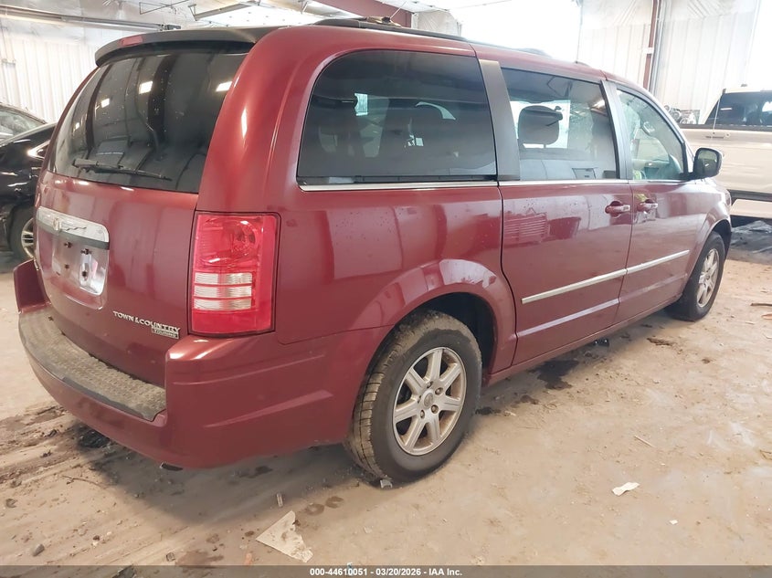 2010 Chrysler Town & Country Touring