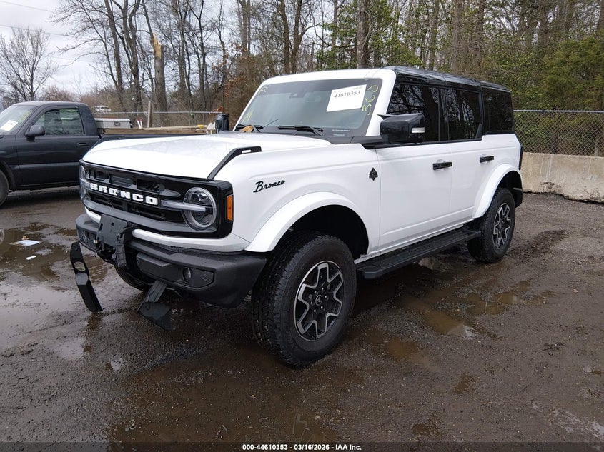 2024 Ford Bronco Outer Banks
