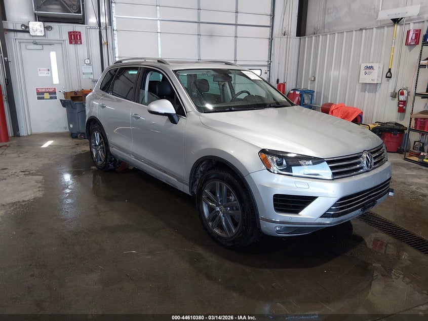 WVGEF9BP6FD007972 VOLKSWAGEN TOUAREG Photo 1