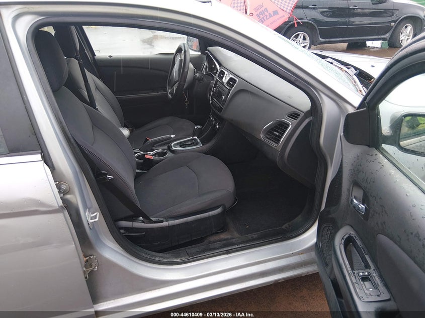 2014 Chrysler 200 Touring