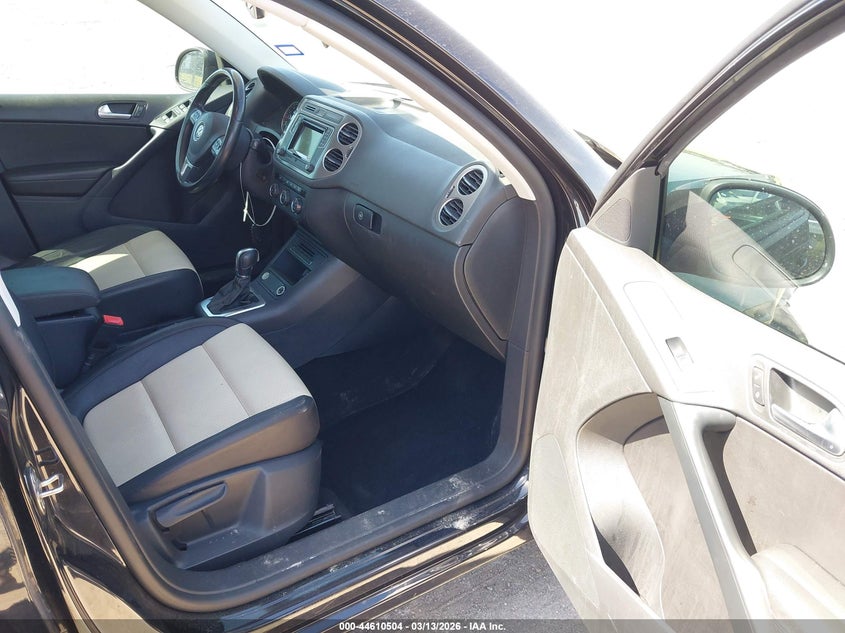 2016 Volkswagen Tiguan S