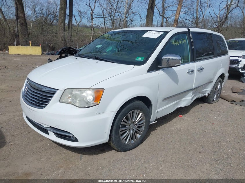 2013 Chrysler Town & Country Touring-L