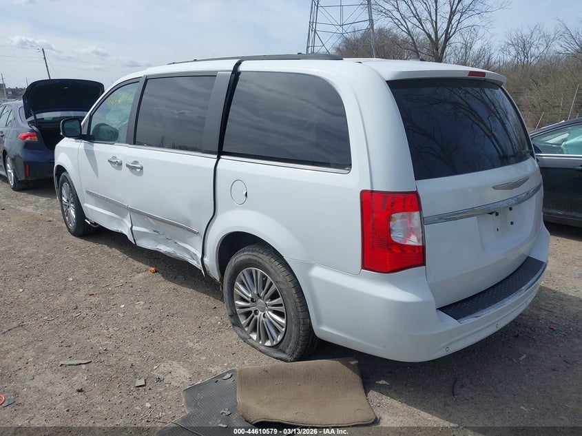 2013 Chrysler Town & Country Touring-L