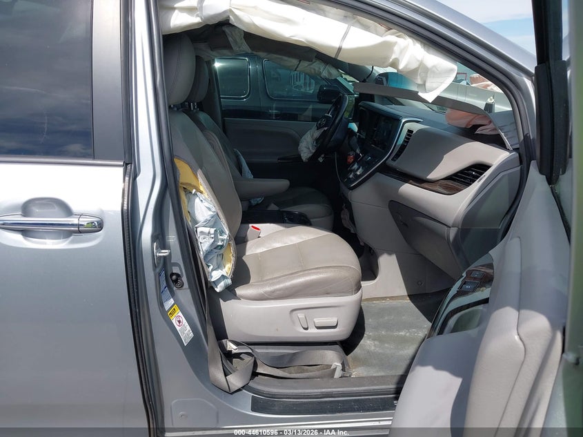 2015 Toyota Sienna Xle Premium 7 Passenger
