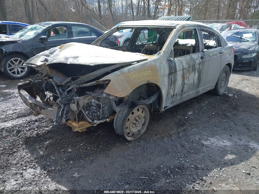 Vin: 1c3ccbabxcn273524, lot: 45107574, chrysler 200 lx 20122