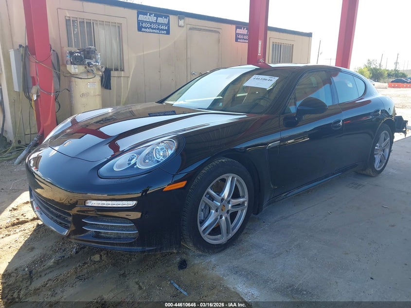 2016 Porsche Panamera 4