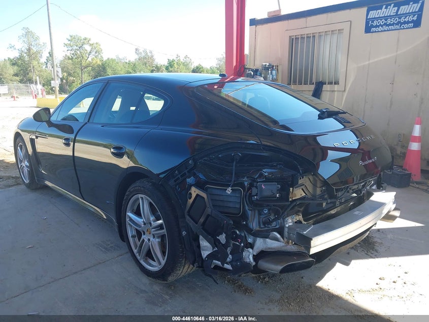 2016 Porsche Panamera 4