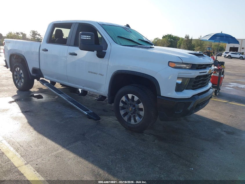2024 CHEVROLET SILVERADO 2500HD 4WD  STANDARD BED CUSTOM