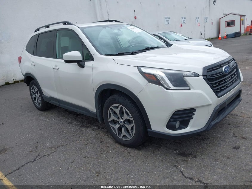 2022 Subaru Forester Premium