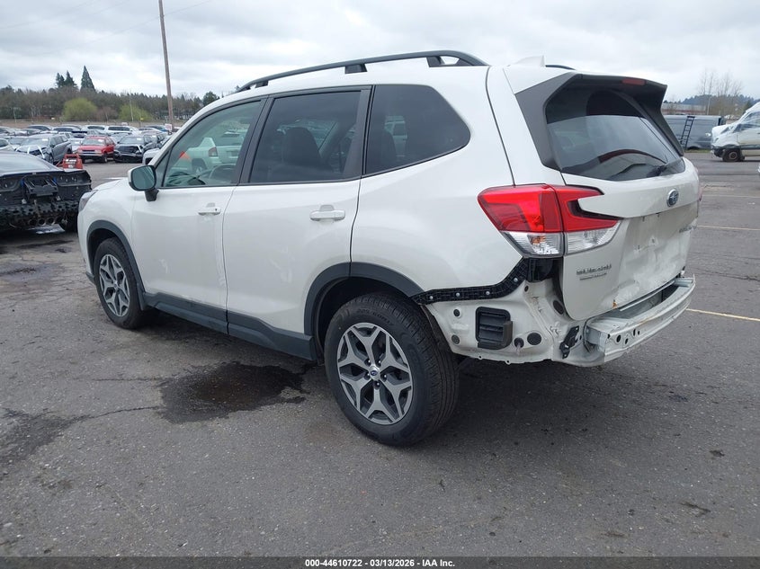 2022 Subaru Forester Premium