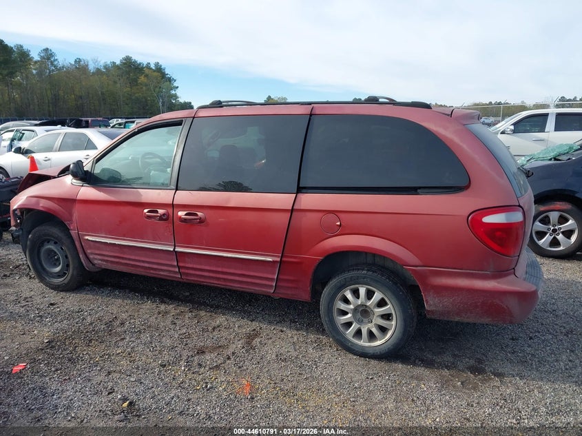2002 Chrysler Town & Country Lxi