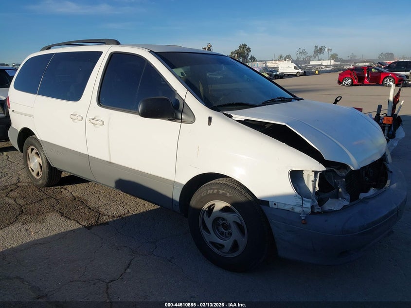 2001 Toyota Sienna Le