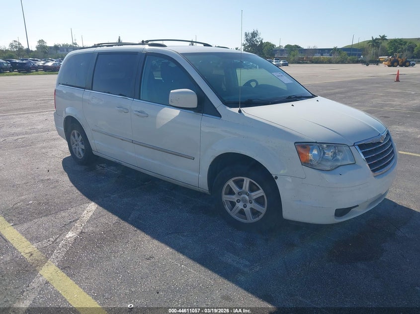 2010 Chrysler Town & Country Touring