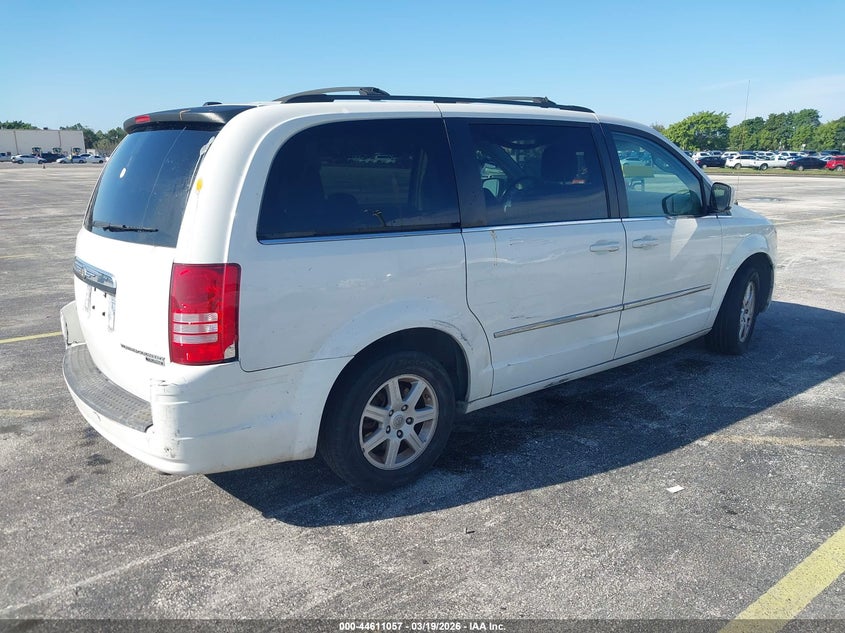 2010 Chrysler Town & Country Touring