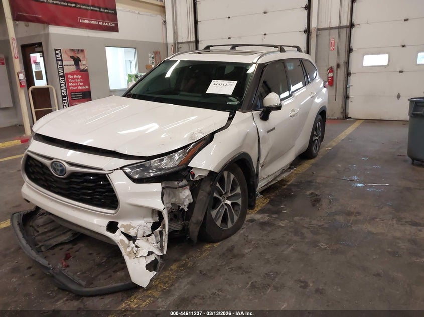 2020 Toyota Highlander Hybrid Xle