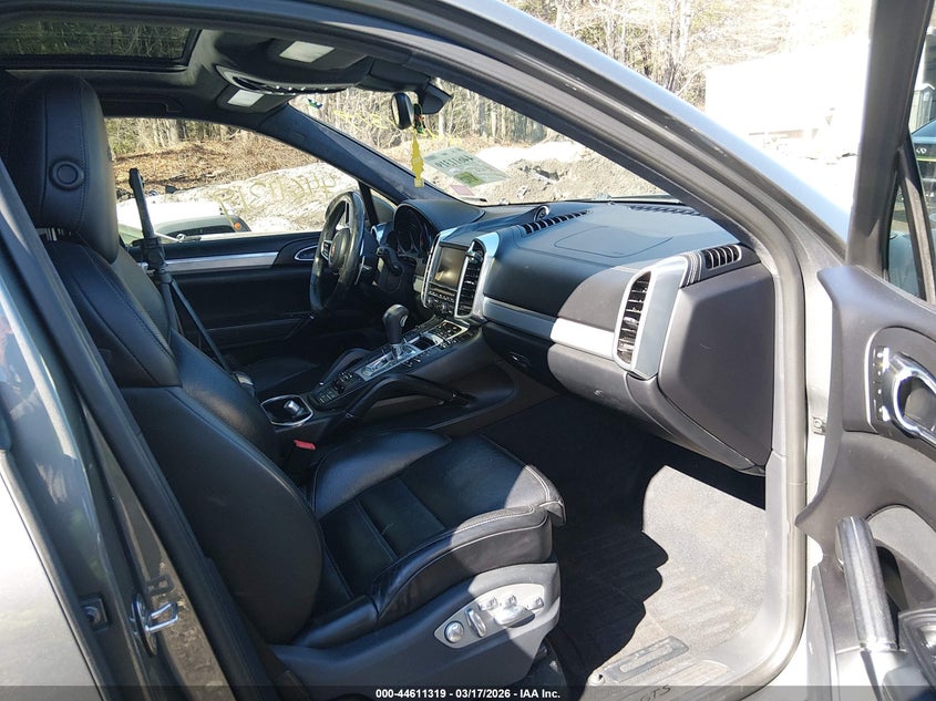 2016 Porsche Cayenne Gts