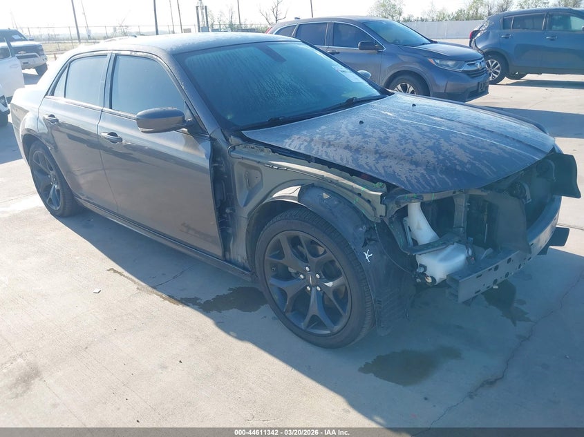 2022 Chrysler 300 Touring L