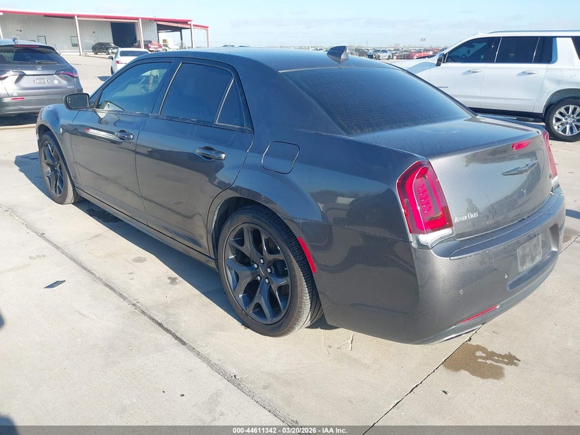 2022 Chrysler 300 Touring L