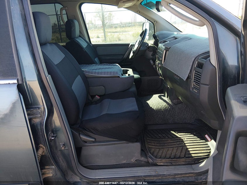 2004 Nissan Titan Se