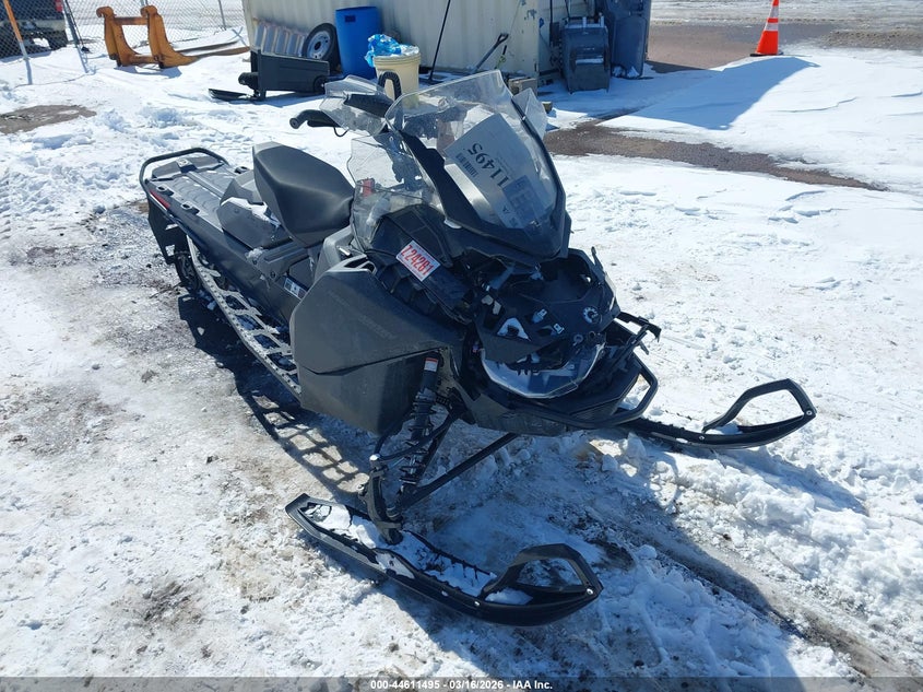 2025 SKI-DOO BACK COUNTRY X 800 auction photo 2