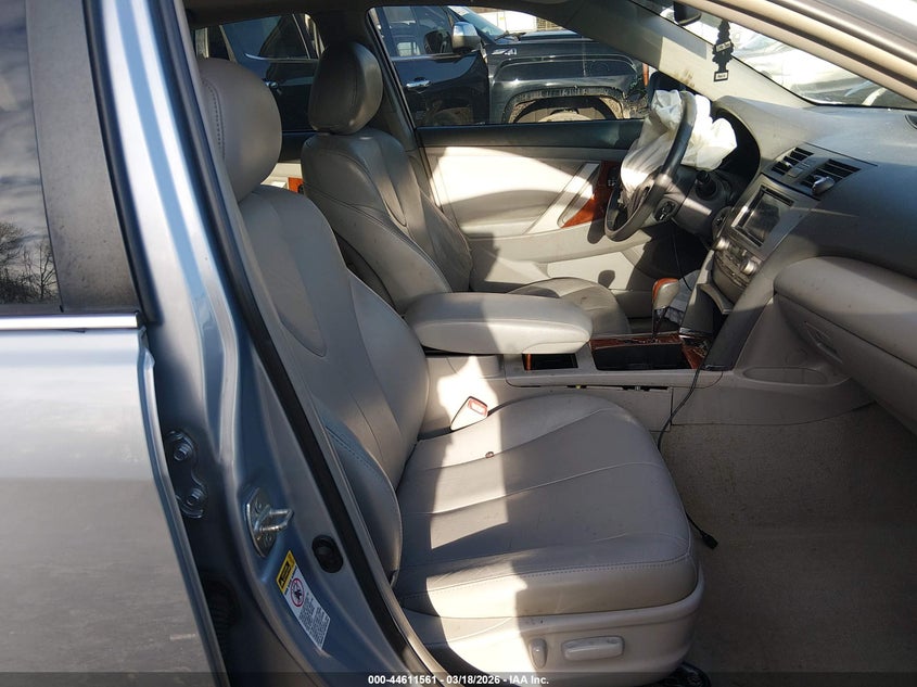 2011 Toyota Camry Hybrid