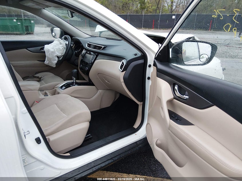 2016 Nissan Rogue Sv