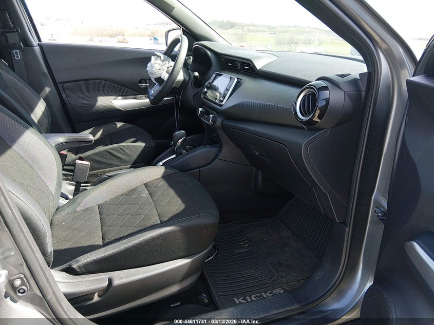 2020 Nissan Kicks Sv Xtronic Cvt