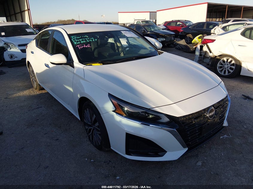 2023 Nissan Altima Sv Fwd