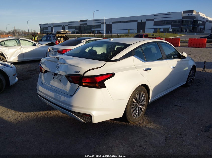 2023 Nissan Altima Sv Fwd