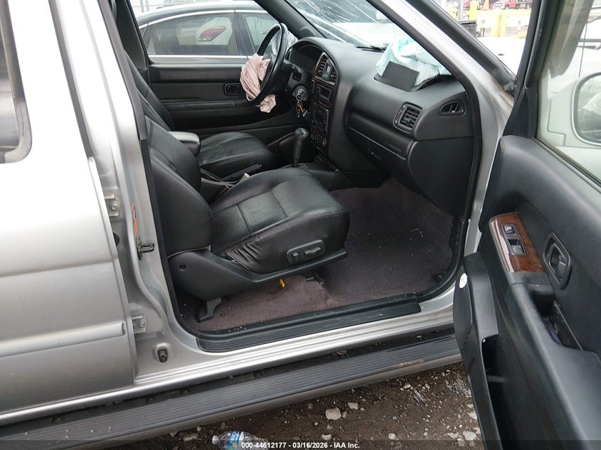 2002 Nissan Pathfinder Le