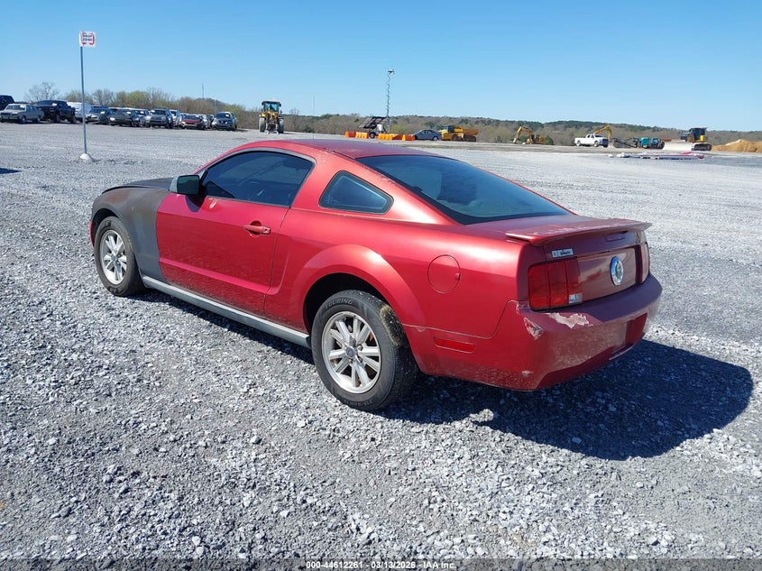 2007 Ford Mustang V6 Deluxe/V6 Premium
