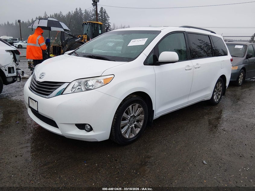 2013 Toyota Sienna Xle 7 Passenger