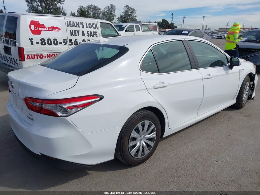 2019 Toyota Camry Hybrid Le