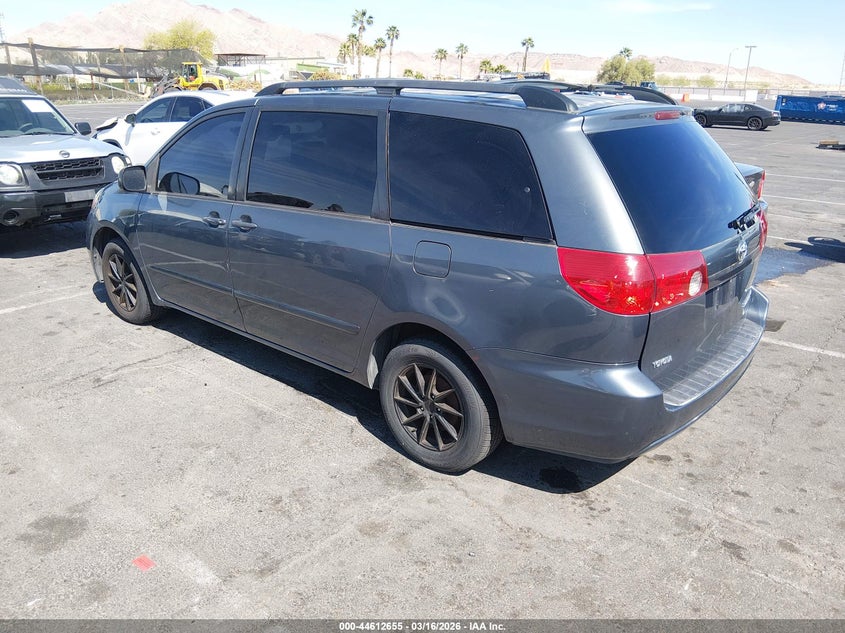 2006 Toyota Sienna Le