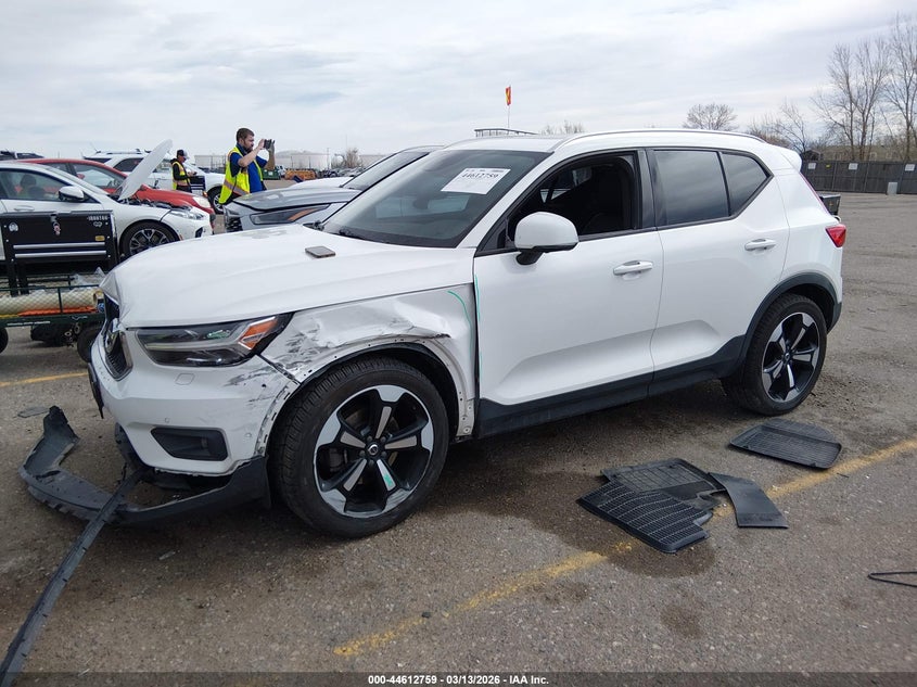 Vin: yv4162xz2k2013775, lot: 45109713, volvo xc40 t5 momentum/t5 r-design 20192