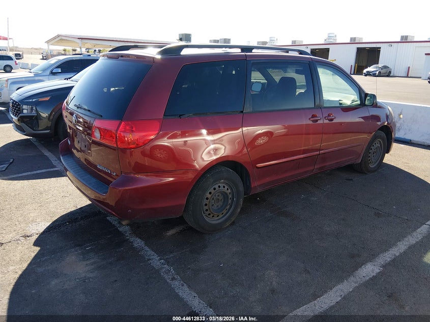 2010 Toyota Sienna Le