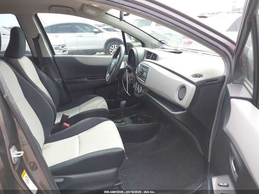 2013 Toyota Yaris Le