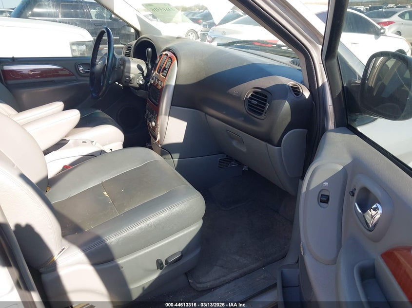 2007 Chrysler Town & Country Limited