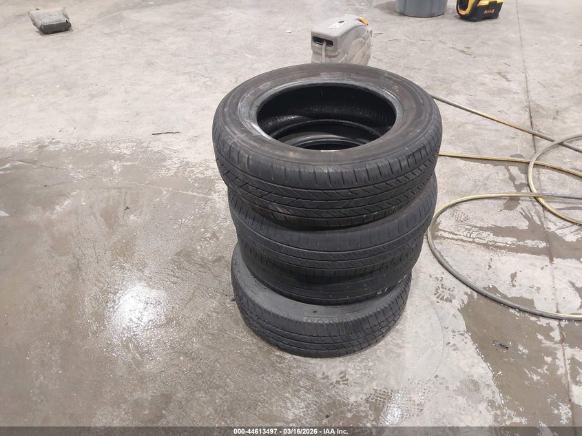 2000 Subaru Legacy L VIN: 4S3BH6351Y7309040 Lot: 44613497