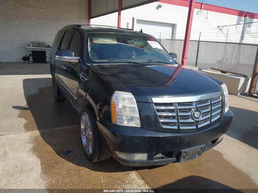 2011 CADILLAC ESCALADE PREMIUM