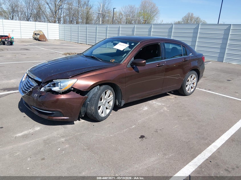 2013 Chrysler 200 Lx