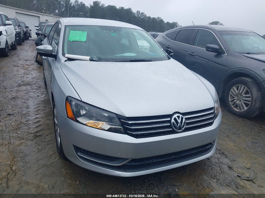 2013 Volkswagen Passat S