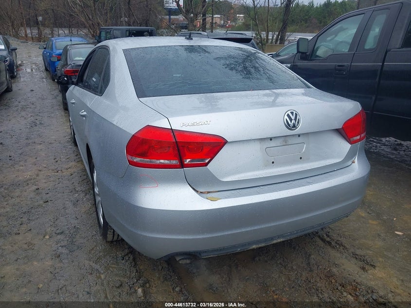 2013 Volkswagen Passat S
