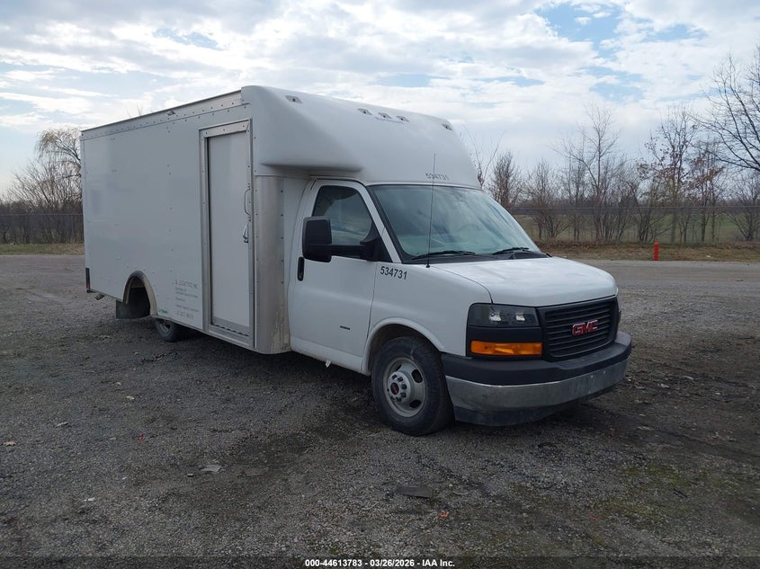 2023 GMC SAVANA CUTAWAY auction photo 1