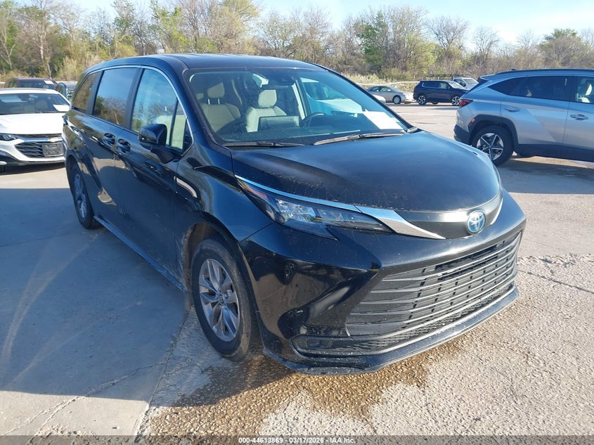 2024 Toyota Sienna Le
