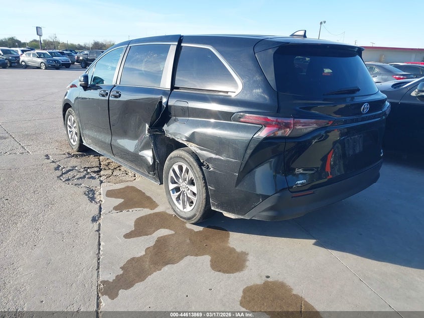 2024 Toyota Sienna Le