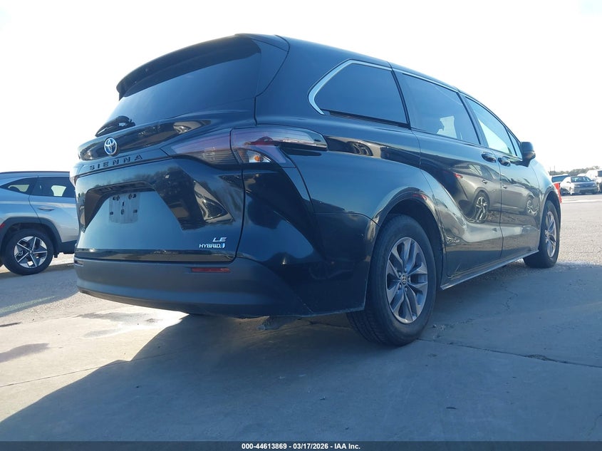 2024 Toyota Sienna Le