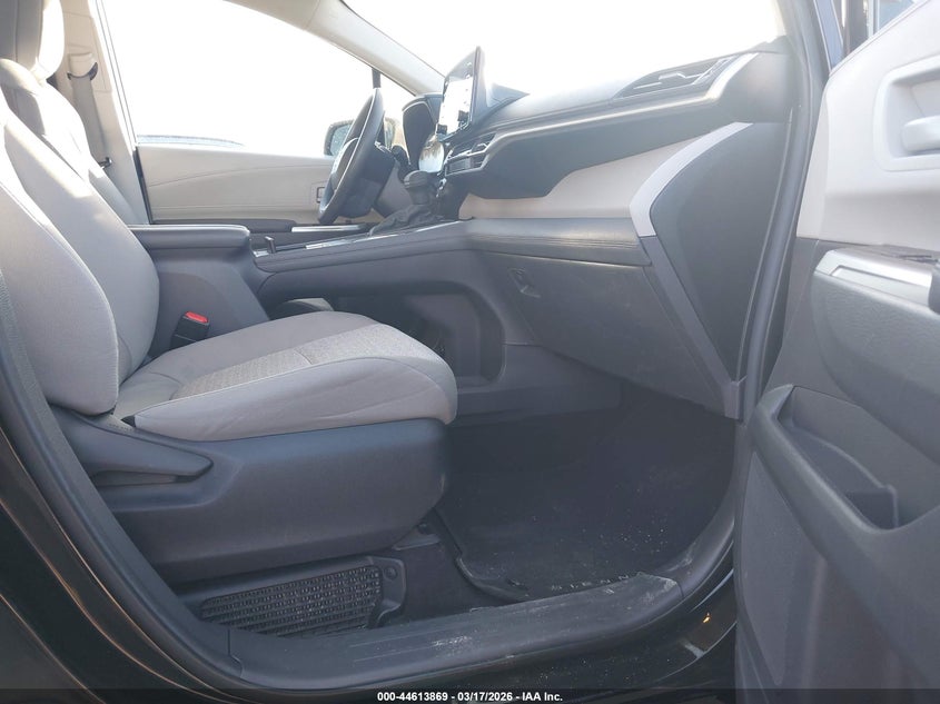 2024 Toyota Sienna Le