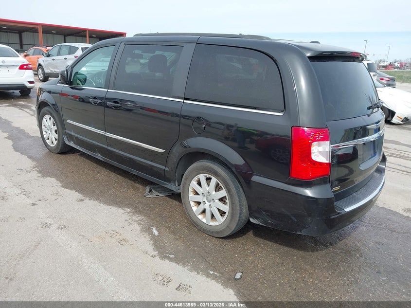 2016 Chrysler Town & Country Touring