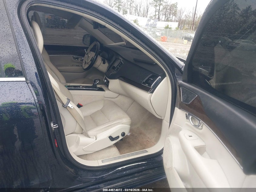 2016 Volvo Xc90 T6 Momentum